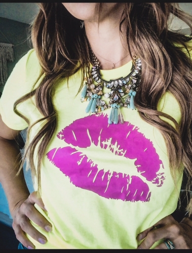 Neon Pink Flirty Lips